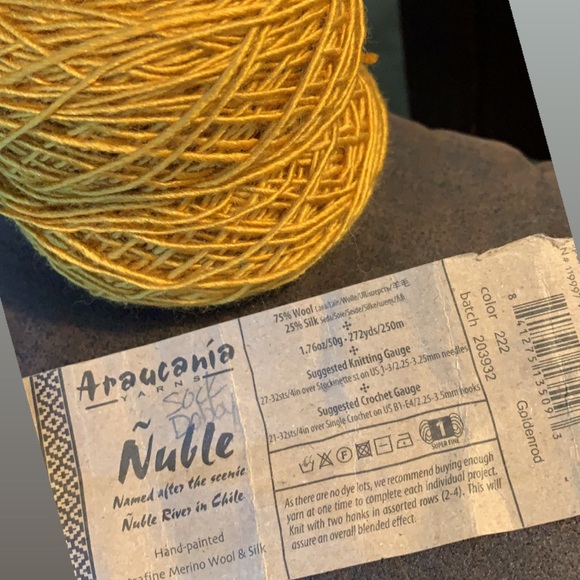 Beanie- gold and terracotta crochet knit stitch. Size small. Handmade. - Picture 3 of 3